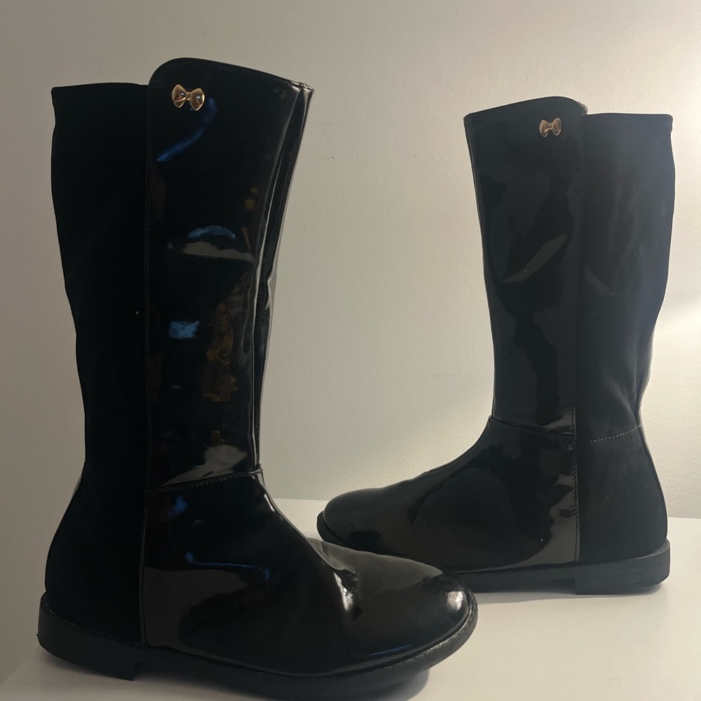 Children/Youth/Girls Tall Boots, Black Side Zip with Gold Bow Accent, Size 3